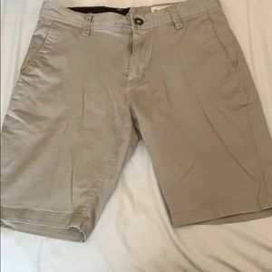 Volcom shorts size 30